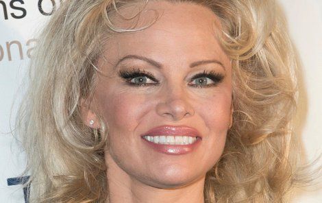 Pamela Anderson je profesionálka!