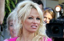 Nestárnoucí Pamela Anderson (50): Sexy fotka z jachty!