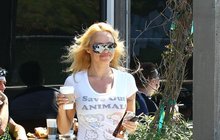 Pamela Anderson (44): Obléká se jako holčička!