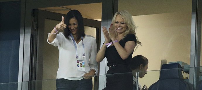 Pamela Anderson na semifinále MS v Petrohradě