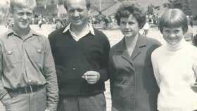 Vladimír, Václav, Ilja a Naděža Sušánkovi na dovolené v Liberci v roce 1968