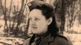 Emilie Řepíková roz. Klabanová v roce 1945 v Krajná Poliana v Polsku