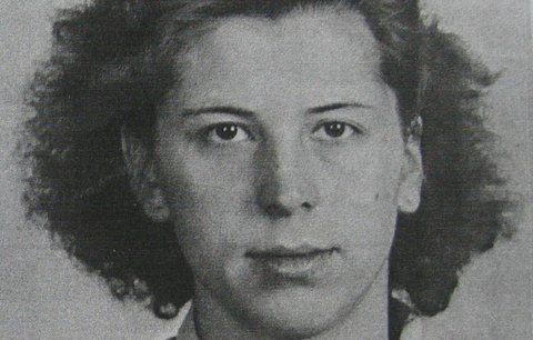Karla Charvátová: Obvinili ji z velezrady, ve vazbě ji znásilnil bachař. Dítě dala k adopci