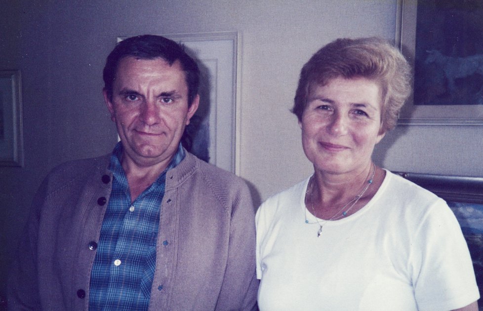 J. Tesař a A. Tesařová v Paříži, 80. léta