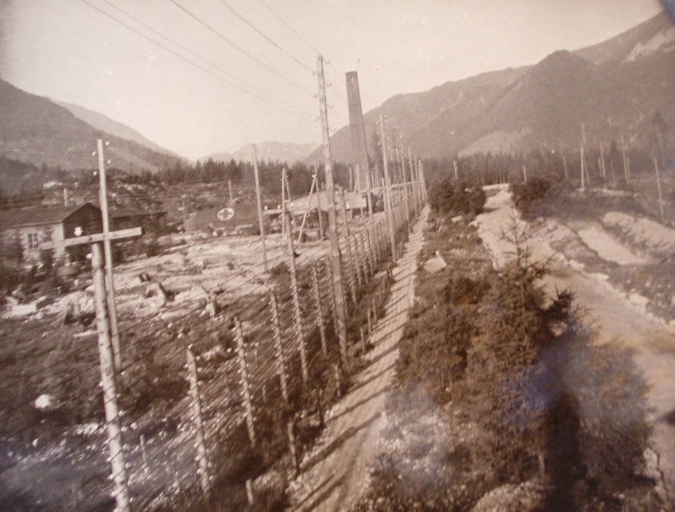 Koncentrační tábor Mauthausen, foceno těsně po osvobození, květen 1945