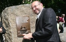 Pražská zoo: Odhalili památník lachtanům! Těm od Vlasty Buriana!