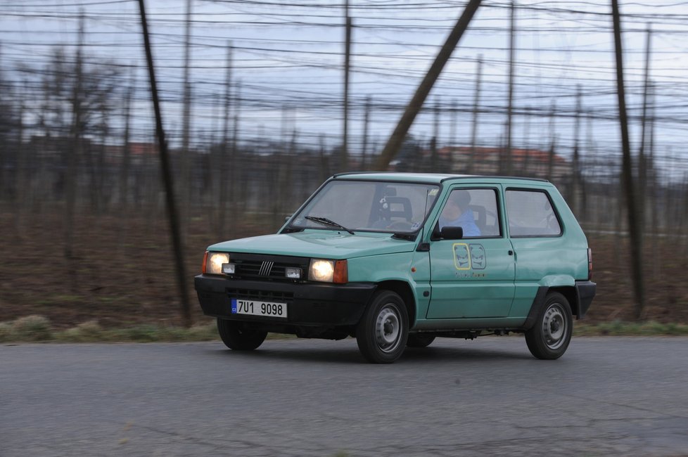 I přes ani ne litrový objem motoru je Fiat Panda čiperné autíčko