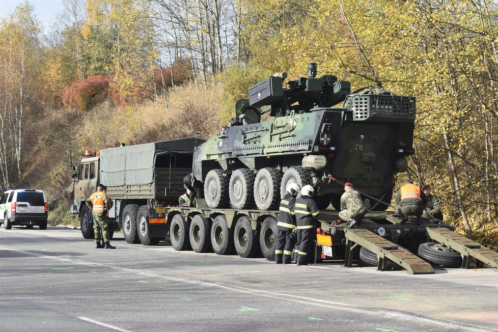 Do holdingu CSG patří i značka armádních obrněných vozidel Pandur.