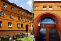 První panelák v Praze slaví 65 let: Žádná „králíkárna“, tři patra a 100metrové byty. Kde ho najdete?