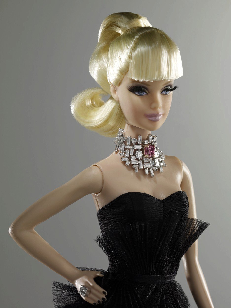 2010 Nejdražší Barbie s diamantovým náhrdelníkem