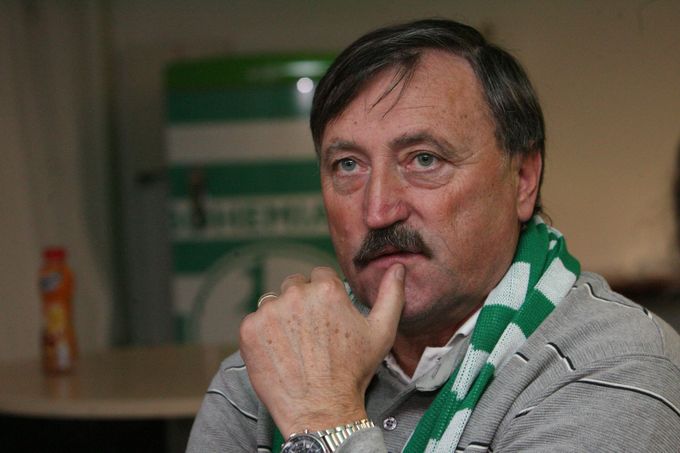 Zápal plic, covid, kyslíková maska. Panenka junior se bojí, že nakazil tátu! Zápal plic, covid, kyslíková maska. Panenka junior se bojí, že nakazil tátu!