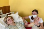 Markéta (43) z Trutnova prožila po úrazu dva roky trápení s nehybnou levou rukou. Po operaci ve znojemské nemocnici už úspěšně rehabilituje.