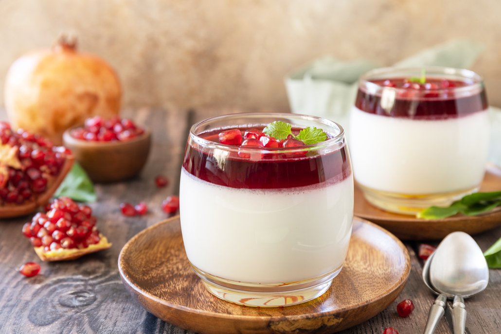 Panna cotta s granátovým jablkem