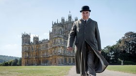 Panství Downton, jeden z nejslavnějších televizních seriálů moderní éry, dospěl k velkolepé závěrečné kapitole, která se odehrává od 12. září 2019 v kinech.