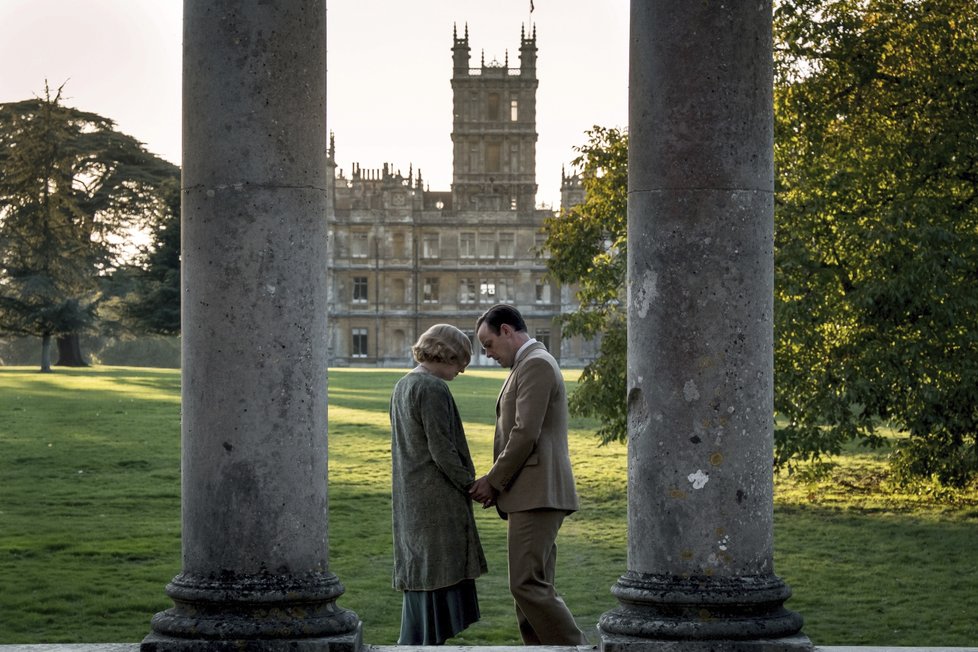 Panství Downton, jeden z nejslavnějších televizních seriálů moderní éry, dospěl k velkolepé závěrečné kapitole, která se odehrává od 12. září 2019 v kinech.