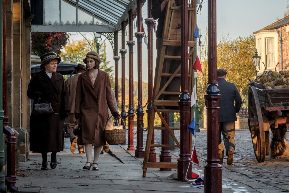 Panství Downton, jeden z nejslavnějších televizních seriálů moderní éry, dospěl k velkolepé závěrečné kapitole, která se odehrává od 12. září 2019 v kinech.