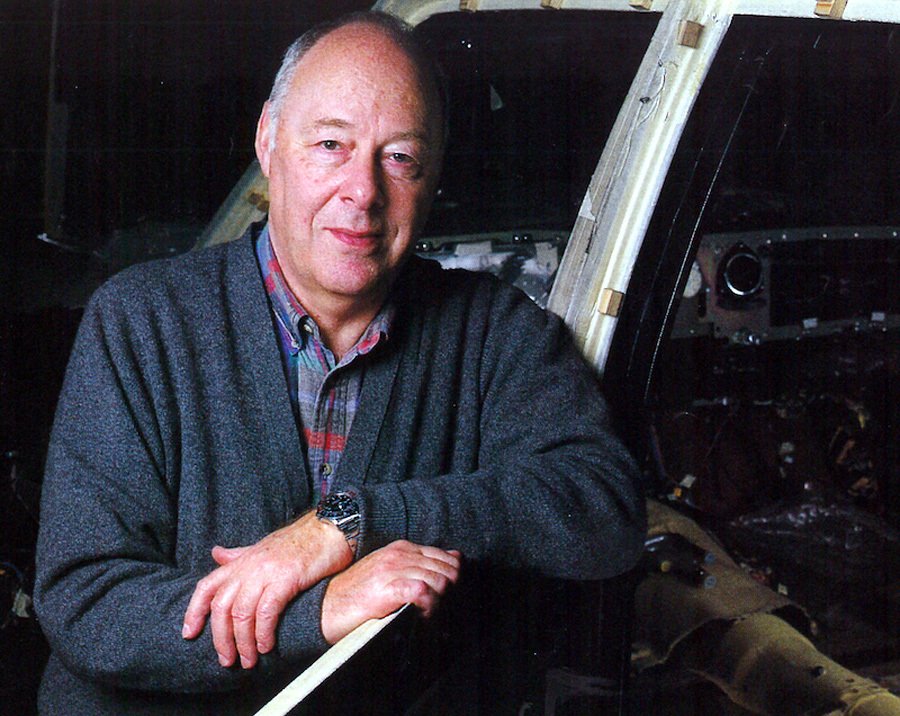 Britský designér Robert Jankel (1938–2005), zakladatel společnosti Panther Westwinds a autor designu J72.