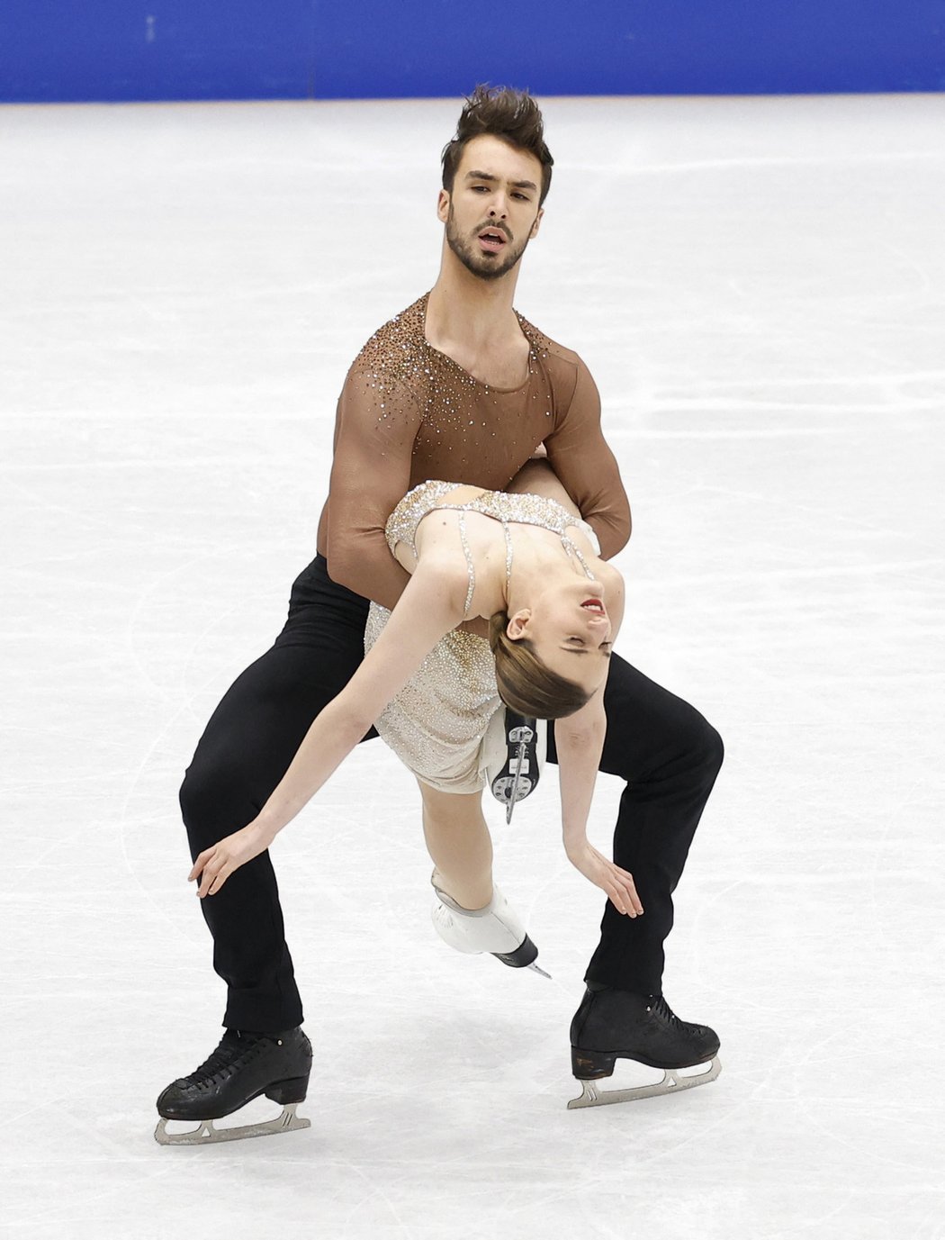 Držitelé světového rekordu v tancích na ledě Gabriella Papadakisová a Guillaume Cizeron z Francie