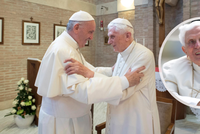 Obavy o papeže Benedikta XVI. (95): Je ve vážném, ale stabilním stavu