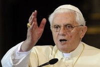 Papež odsoudil irské biskupy: Pedofilie je smrtelný hřích
