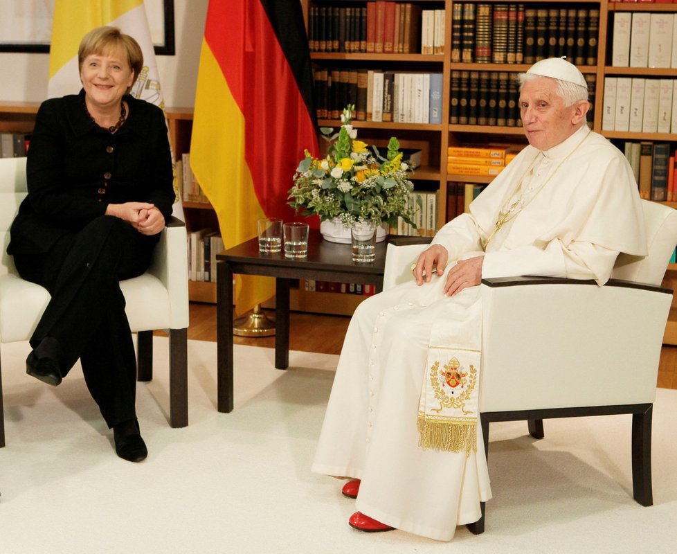 Papež Benedikt XVI. s Angelou Merkelovou.
