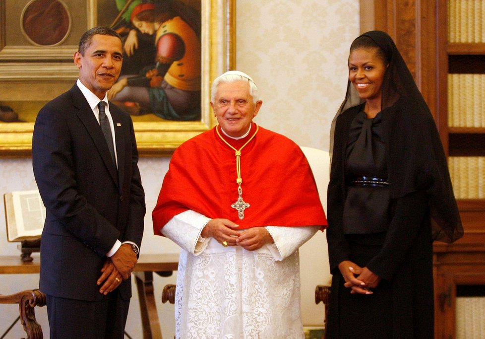 Papež Benedikt XVI. s Obamovými.
