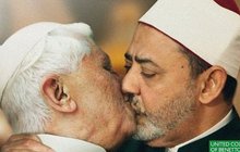 Skandální kampaň Benettonu: Ani papež není Italům svatý!
