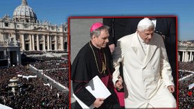 Papež se naposledy rozloučil s věřícími, chatrné zdraví na něm bylo vidět