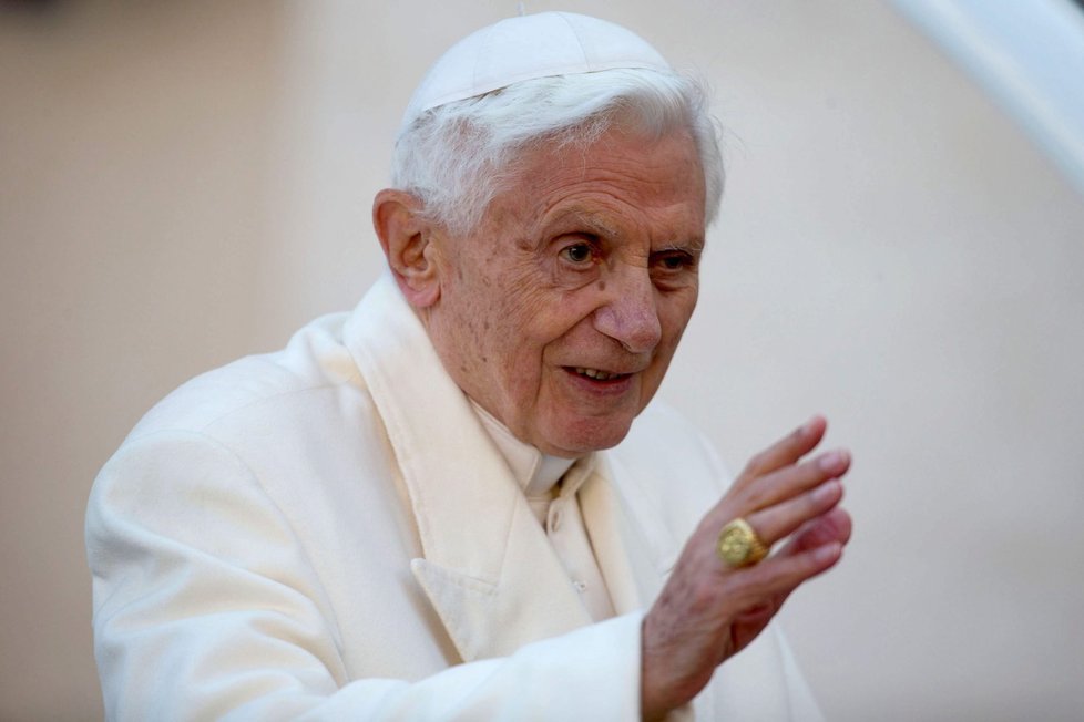 Benedikt XVI. vykonával funkci papeže v letech 2005–2013.