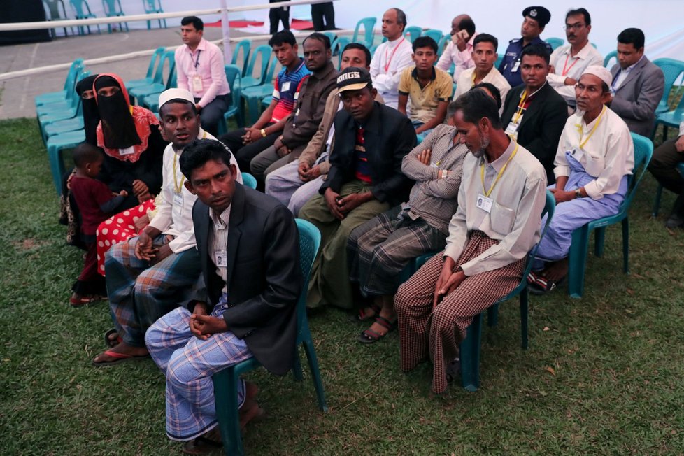 Papež poprvé od návštěvy Barmy promluvil o útlaku Rohingů, žádal je o odpuštění