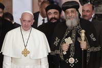 „Extremismus není od Boha.“ Papež v Egyptě sloužil mši pro 15 tisíc věřících