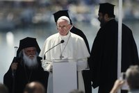Papež má přijet na skok do Prahy. Biskupové Františka pozvali z Velehradu