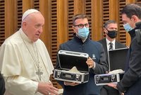 Papež posvětil tři základní kameny pro Brno: Všechny spojuje pocta G.J. Mendelovi
