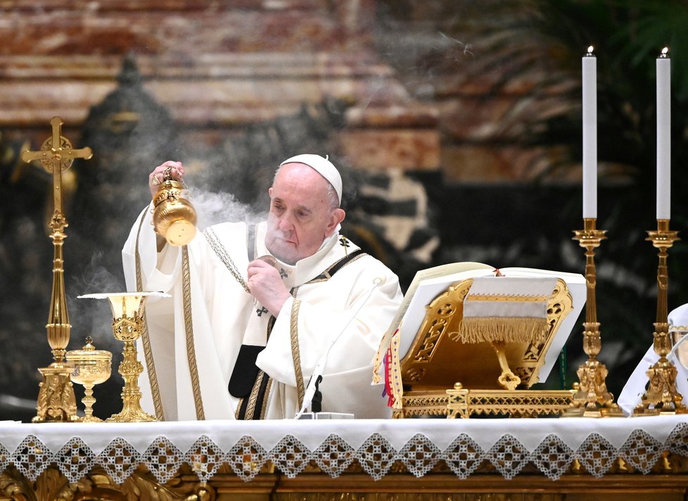 Půlnoční mše ve Vatikánu s papežem Františkem (24.12.2020)