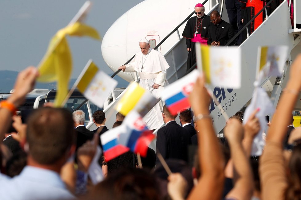 Slováci přivítali papeže Františka.