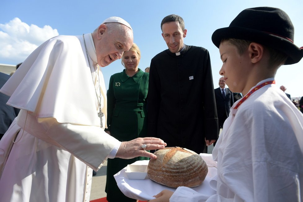 Slováci přivítali papeže Františka.