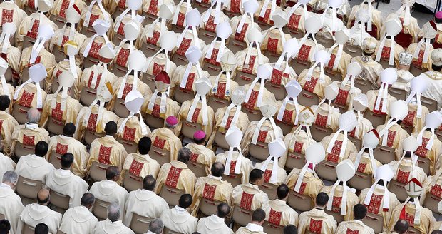 Katolická církev vyjde vstříc rozvedeným. Gayové a lesby jsou dál tabu