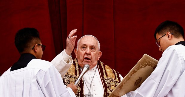 Papež František: Potíže s dechem při vánočním poselství a výzva ke konci operace Izraele v Gaze