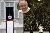 Papež pořádá audience v pekelné hale a již dnes má inauguraci