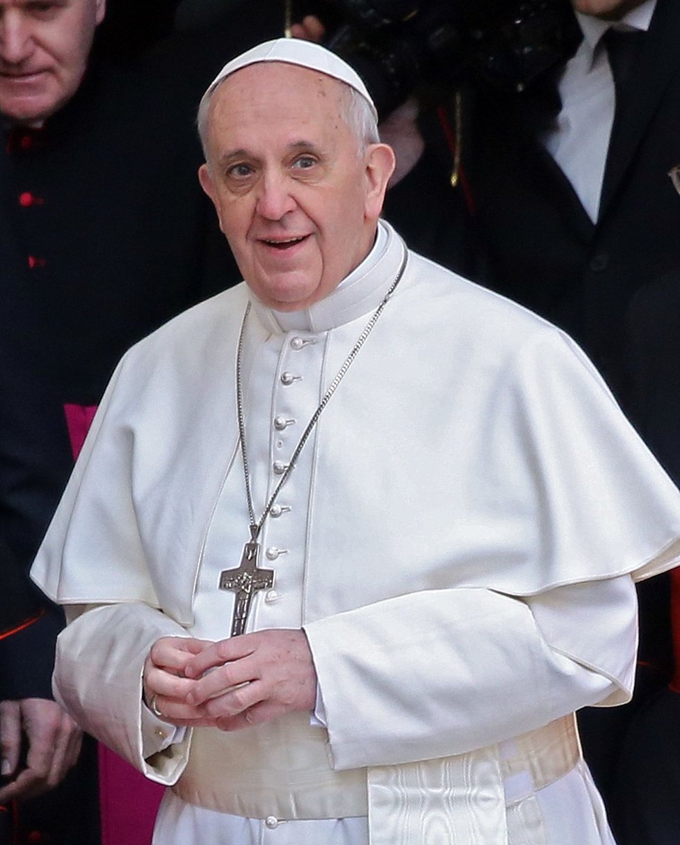 Nový papež František nastoupil namísto chřadnoucího Benedikta XVI.