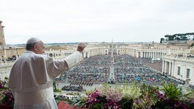 Velikonoce ve Vatikánu: Papež František promluvil k věřícím