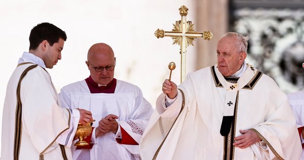 „Válečné Velikonoce a příliš krve.“ Papež sepsul Rusko, na kázání byl i unesený ukrajinský starosta