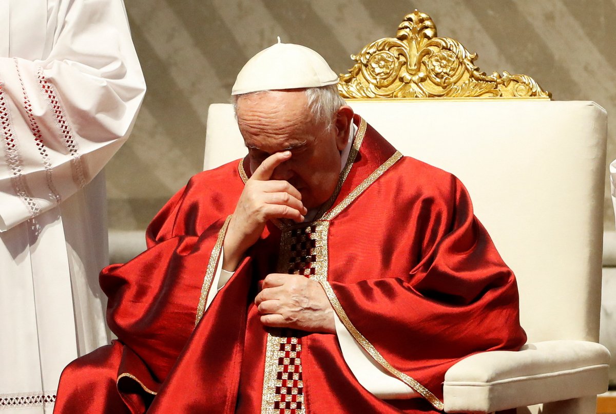 Papež František sloužil mši na Velký pátek (15.4.2022)