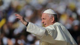 Papež František popsal zneužívání jeptišek.