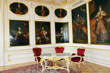 2. Setkání s prezidentem- V Habsburském salonku papeže přijme prezident Václav Klaus s manželkou Livií