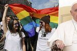Papež František si myslí, že by církev měla požádat homosexuály o odpuštění
