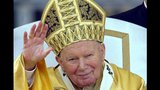 Na Svatém Kopečku uložili ostatky Jana Pavla II.: Kapku krve ve zlaté schránce