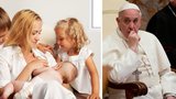 Papež podpořil kojení na veřejnosti! Šokují vás nahá ňadra v Sixtinské kapli