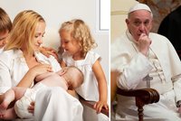 Papež podpořil kojení na veřejnosti! Šokují vás nahá ňadra v Sixtinské kapli