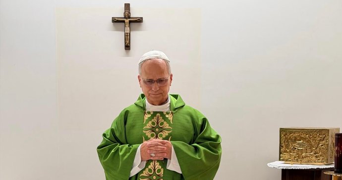 První fotografie papeže Lva XIV. po operaci, při které mu odstranili část plíce kvůli zhoubnému nádoru